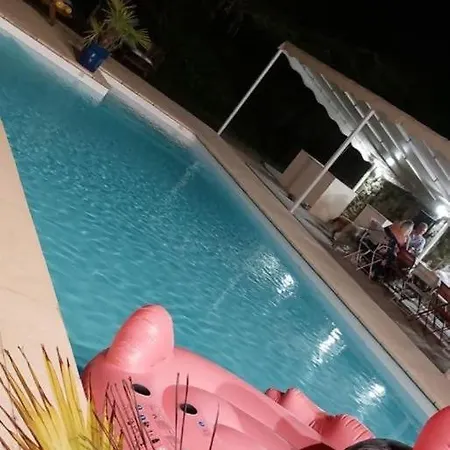 & Chateau Lagrange Les Tours * Cubzac-les-Ponts