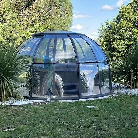 Сasa de vacaciones & Chateau Lagrange Les Tours