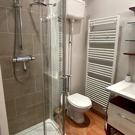 Holiday home & Chateau Lagrange Les Tours
