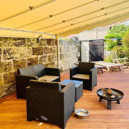 Holiday home & Chateau Lagrange Les Tours *