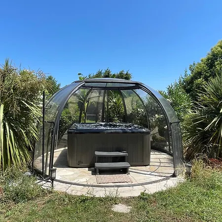 & Chateau Lagrange Les Tours *