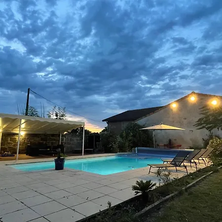 Vakantiehuis & Chateau Lagrange Les Tours Cubzac-les-Ponts
