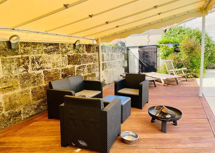 Casa de Férias Gîte&spa Château Lagrange Les Tours *