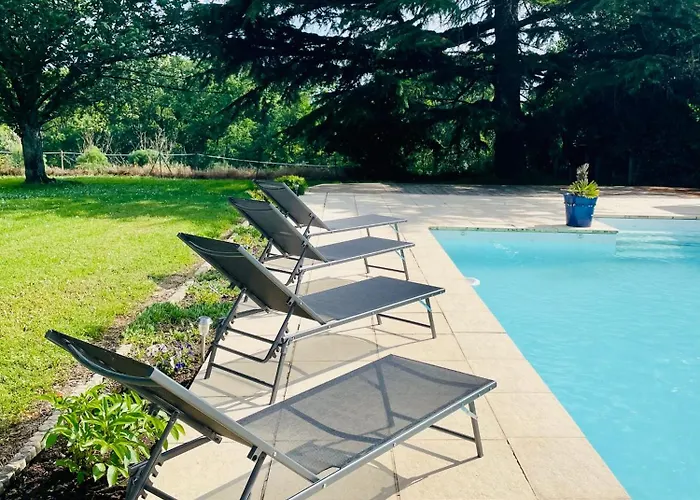 & Chateau Lagrange Les Tours *