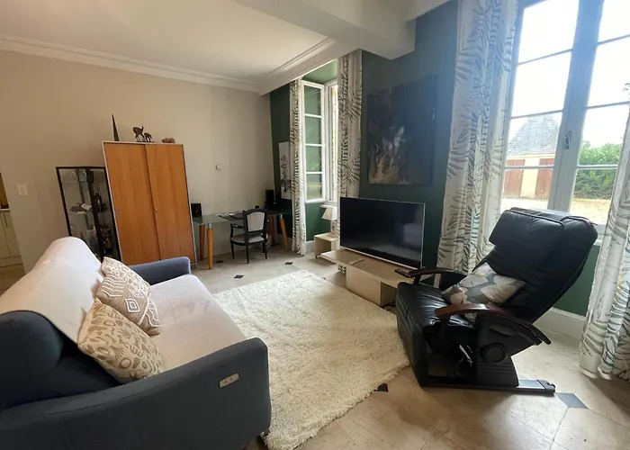 & Chateau Lagrange Les Tours Σπίτι διακοπών