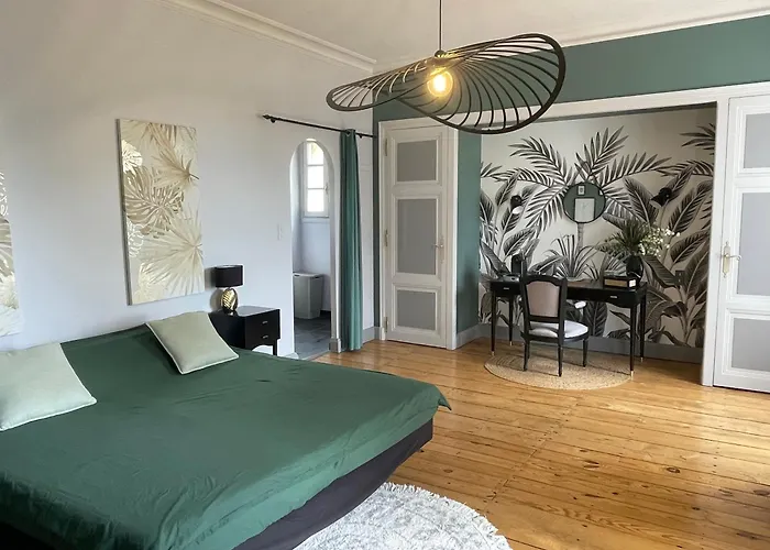 Gîte&spa Château Lagrange Les Tours Casa de Férias